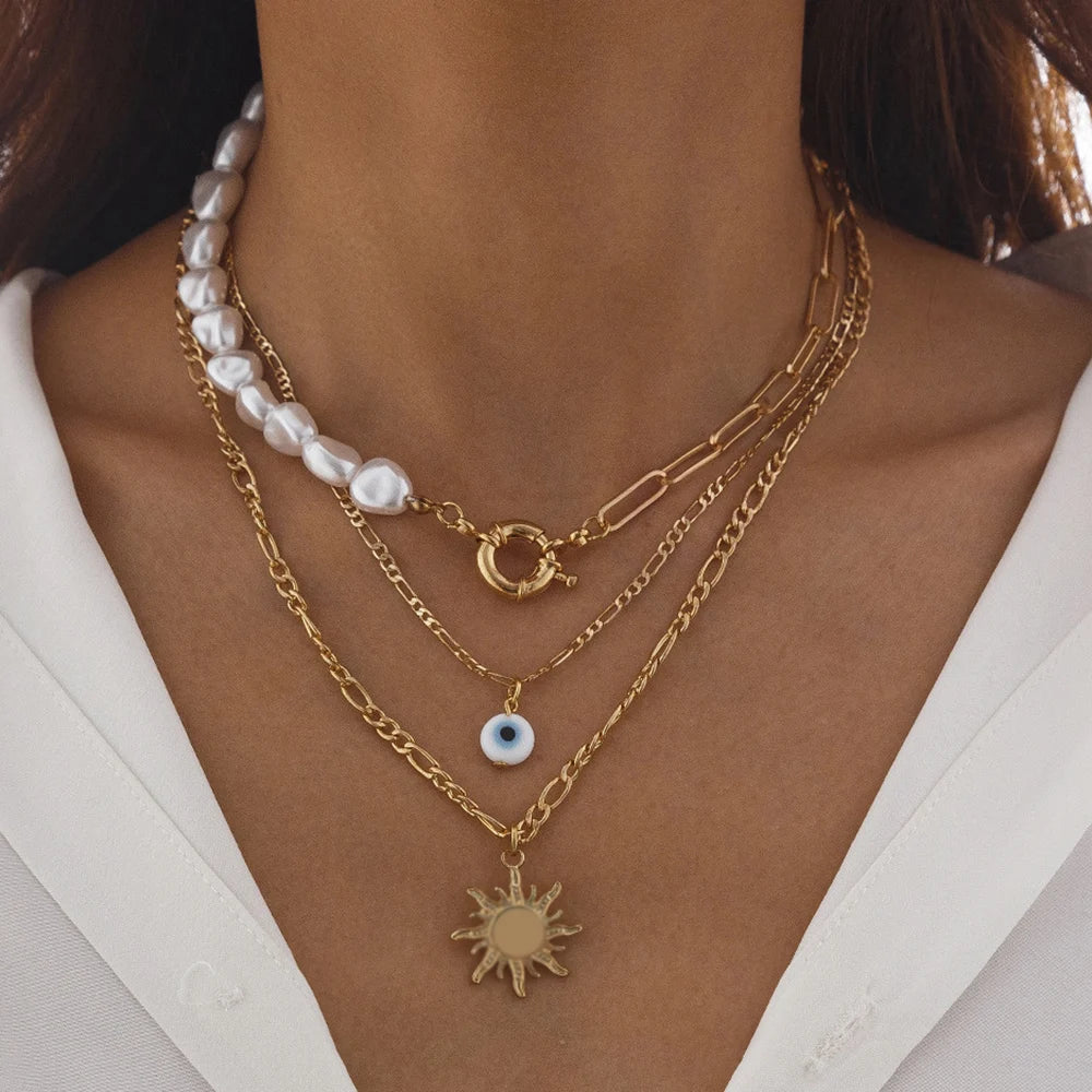 Elegant Multi-Layer Pearl Necklace with Heart Pendant – Trendy Choker for Women