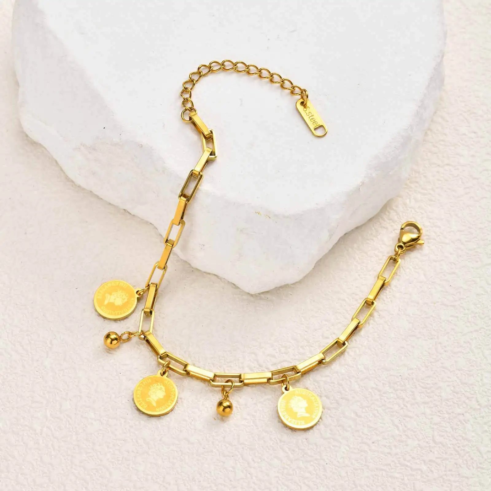 Stainless Steel Round Queen Elizabeth Charms Bracelet – Vintage Portrait Jewelry for women