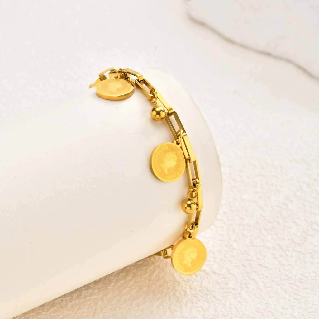 Stainless Steel Round Queen Elizabeth Charms Bracelet – Vintage Portrait Jewelry for women