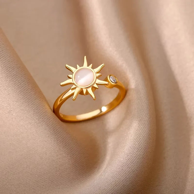 Anti-Stress Sunflower Spinner Ring – Elegant Stainless Steel Anxiety Relief Ring 🌻✨