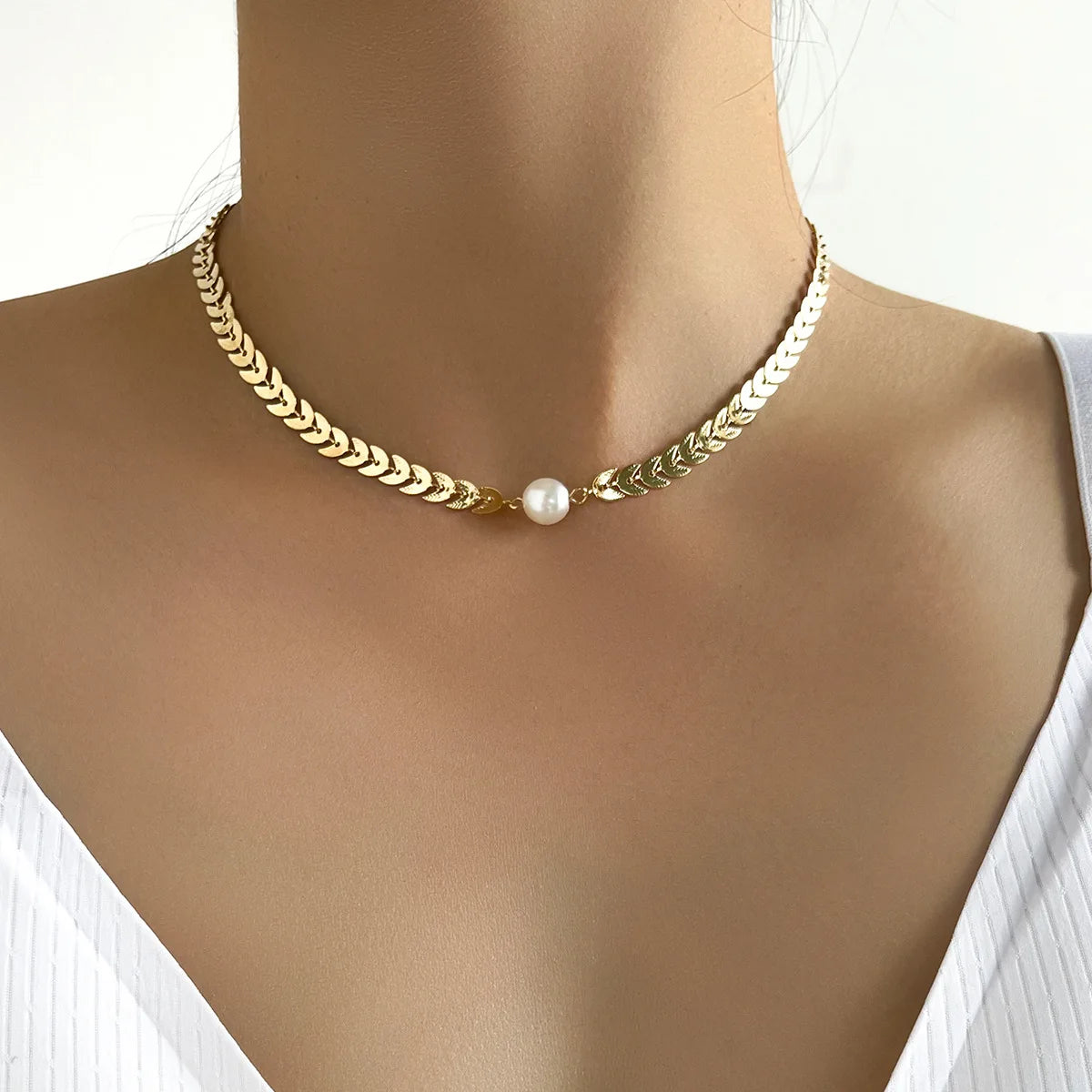 Trendy Kpop Pearl Bead Choker Necklace – Gothic Gold Chain for Women